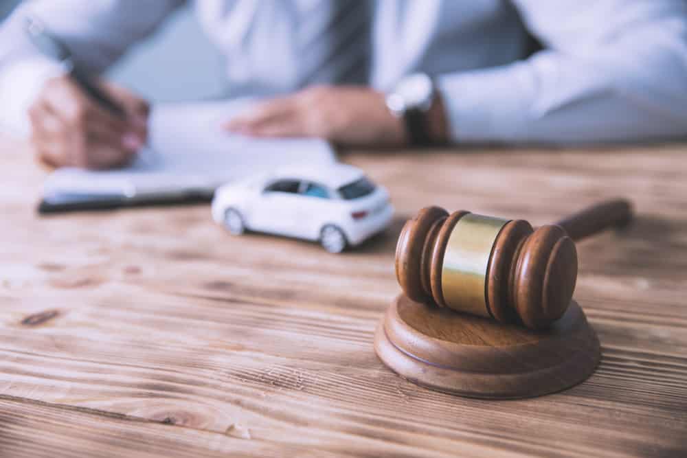 Demanda por accidente de coche en Nueva York